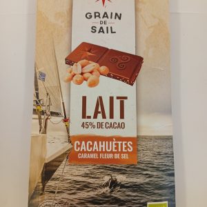 Tablette de chocolat au lait avec cacahuètes, caramel et fleur de sel - 100G
